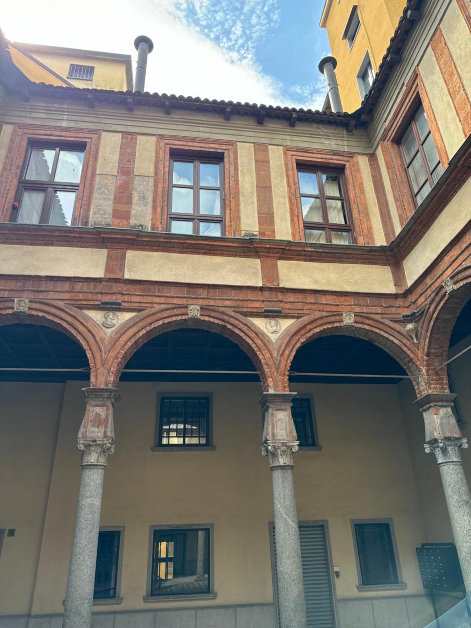 Real Duomo Palace Suite Milan Exterior photo